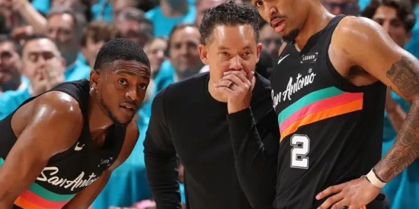 bob半岛体育-16分8板1助1断！哈珀刷新NBA纪录，米奇别再暴殄天物