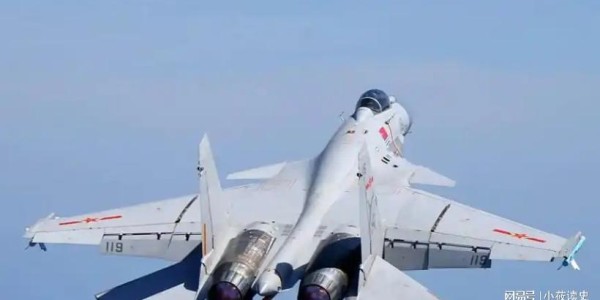 歼-15几乎全部退役，沦为全球最短命舰载机！它究竟有哪些短板？