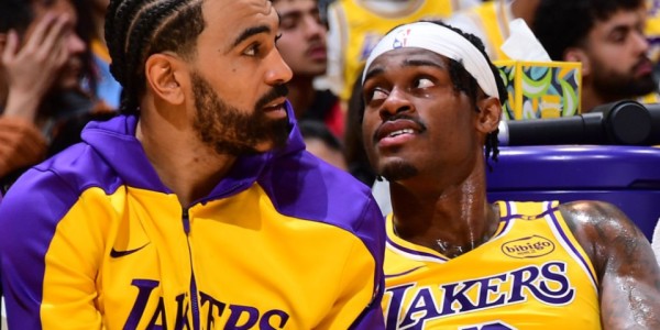 bob半岛体育官方入口-湖人瞄准三大潜在目标！计划打包交易两人 兜售2032年首轮签